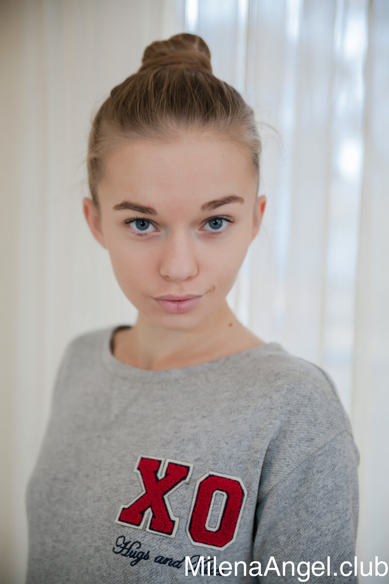 Таисочка, 22 года, 2 размер груди